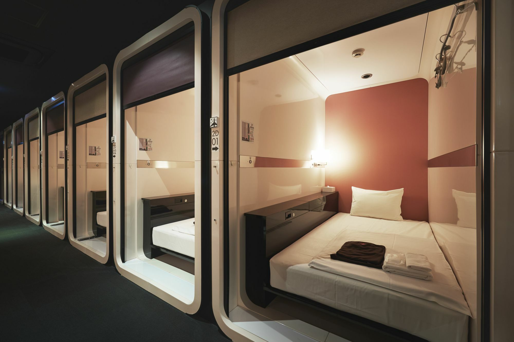 First Cabin Akihabara Showa-Dori Токио Экстерьер фото