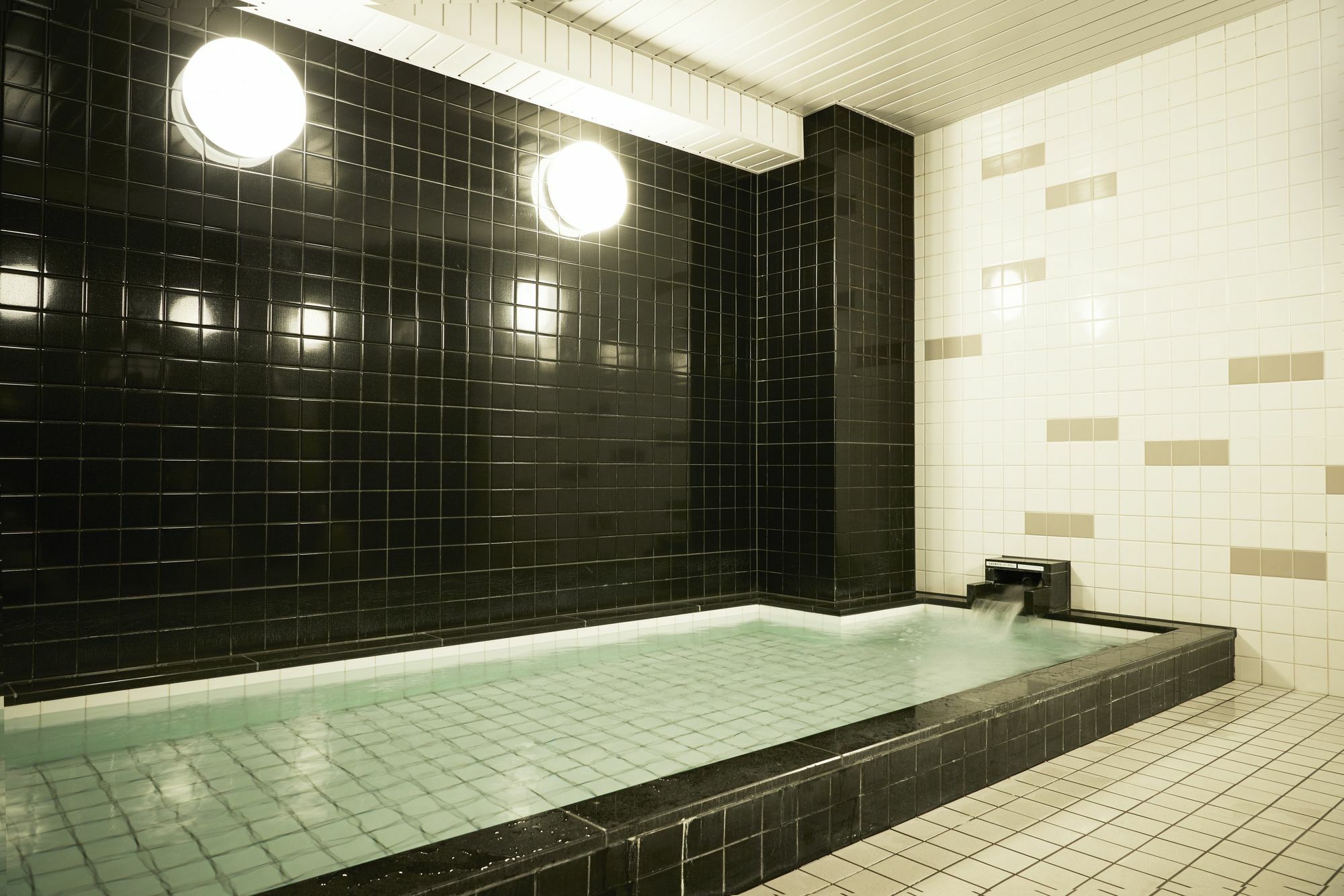 First Cabin Akihabara Showa-Dori Токио Экстерьер фото